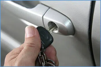 State Locksmith Services San Antonio, TX 210-780-7331 - 21-unlock-car